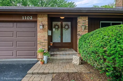 1102 North Pepper Tree Drive Palatine IL 60067
