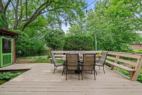 1102 North Pepper Tree Drive Palatine IL 60067