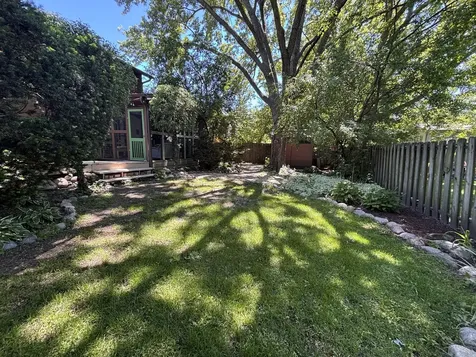 1102 North Pepper Tree Drive Palatine IL 60067