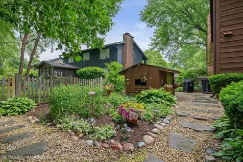 1102 North Pepper Tree Drive Palatine IL 60067