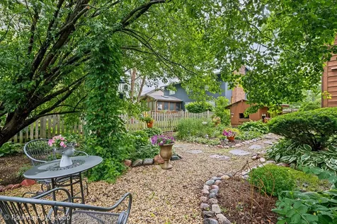 1102 North Pepper Tree Drive Palatine IL 60067
