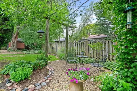 1102 North Pepper Tree Drive Palatine IL 60067