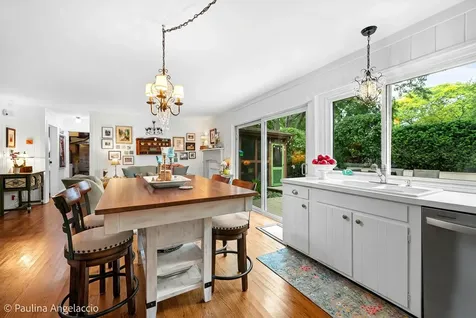 1102 North Pepper Tree Drive Palatine IL 60067