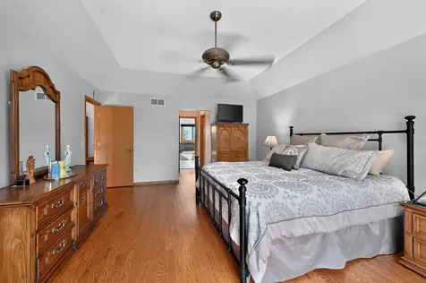 10841 Long Avenue Oak Lawn IL 60453
