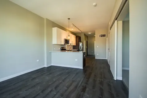 851 West Grand Avenue Chicago IL 60642