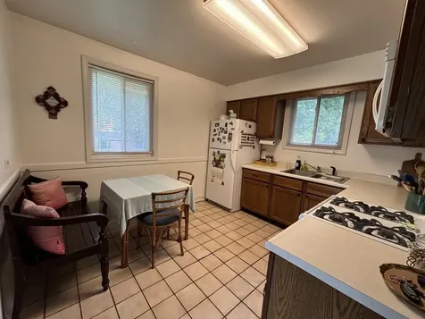 649 East Rockland Road Libertyville IL 60048
