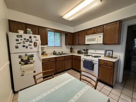649 East Rockland Road Libertyville IL 60048