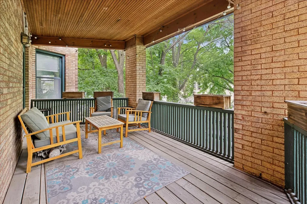 4748 North Magnolia Avenue Chicago IL 60640