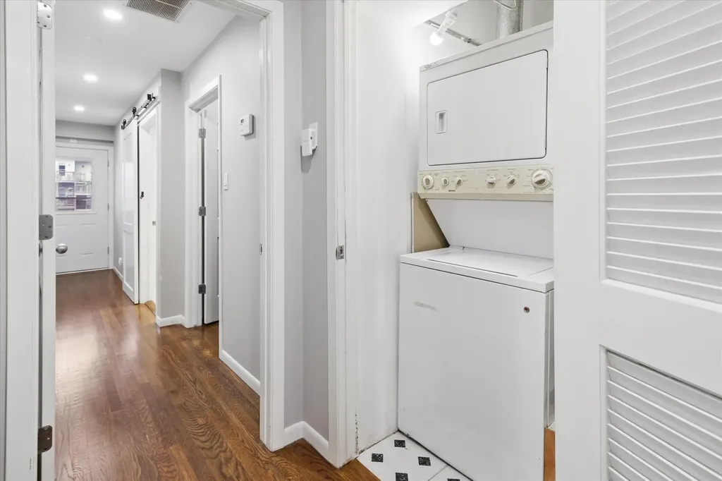 4748 North Magnolia Avenue Chicago IL 60640