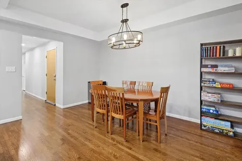 4748 North Magnolia Avenue Chicago IL 60640