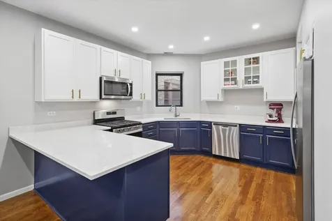 4748 North Magnolia Avenue Chicago IL 60640