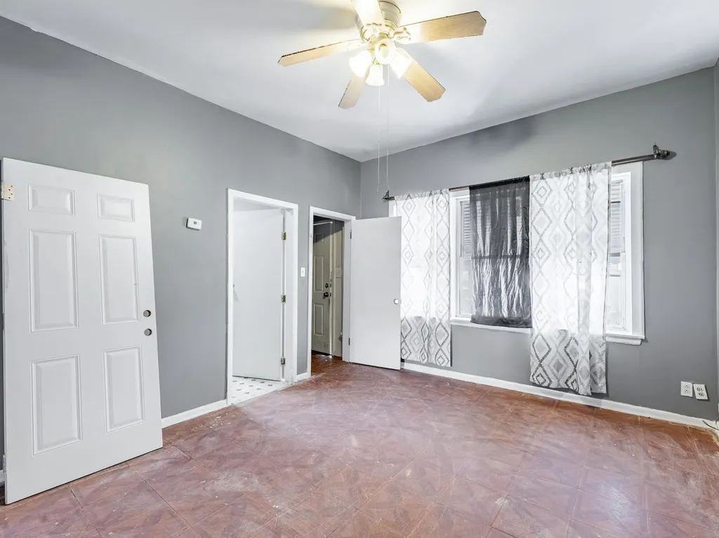 4722 South Ada Street Chicago IL 60609