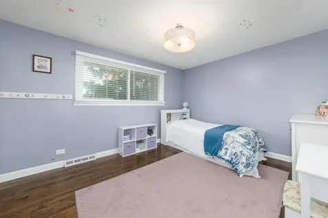 2005 East Cayuga Lane Mount Prospect IL 60056