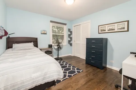 2005 East Cayuga Lane Mount Prospect IL 60056