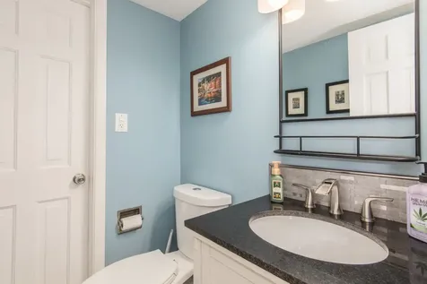 2005 East Cayuga Lane Mount Prospect IL 60056