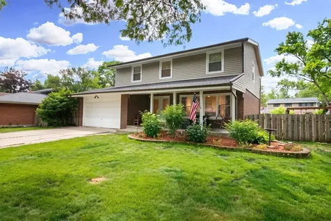 2005 East Cayuga Lane Mount Prospect IL 60056