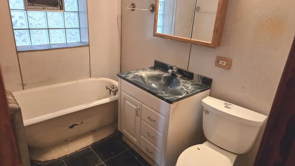 4307 South Sawyer Avenue Chicago IL 60632
