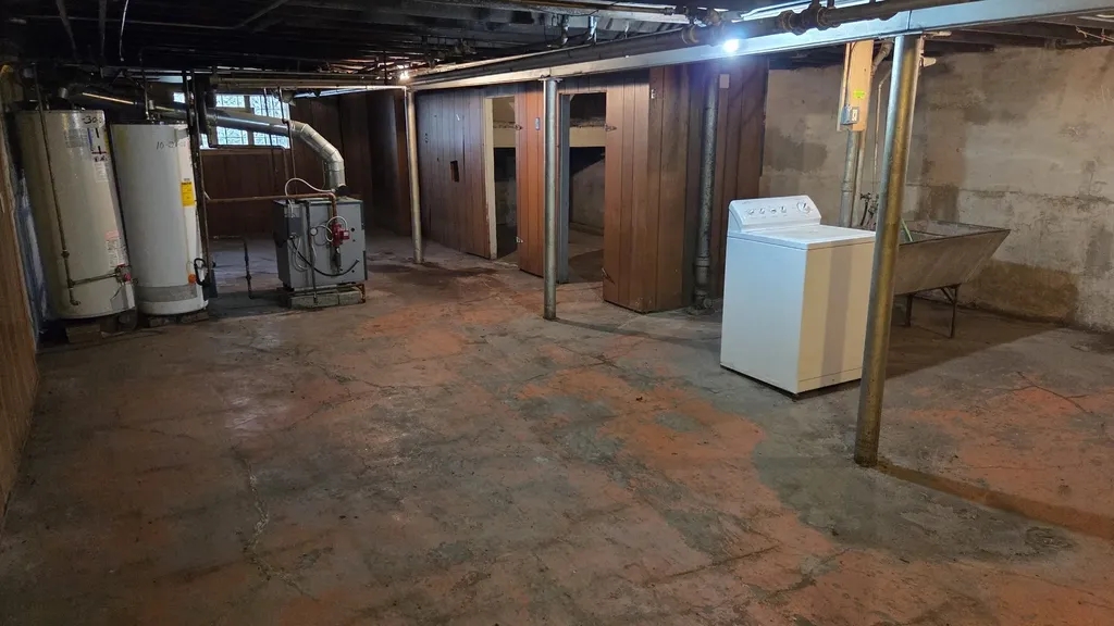 4307 South Sawyer Avenue Chicago IL 60632