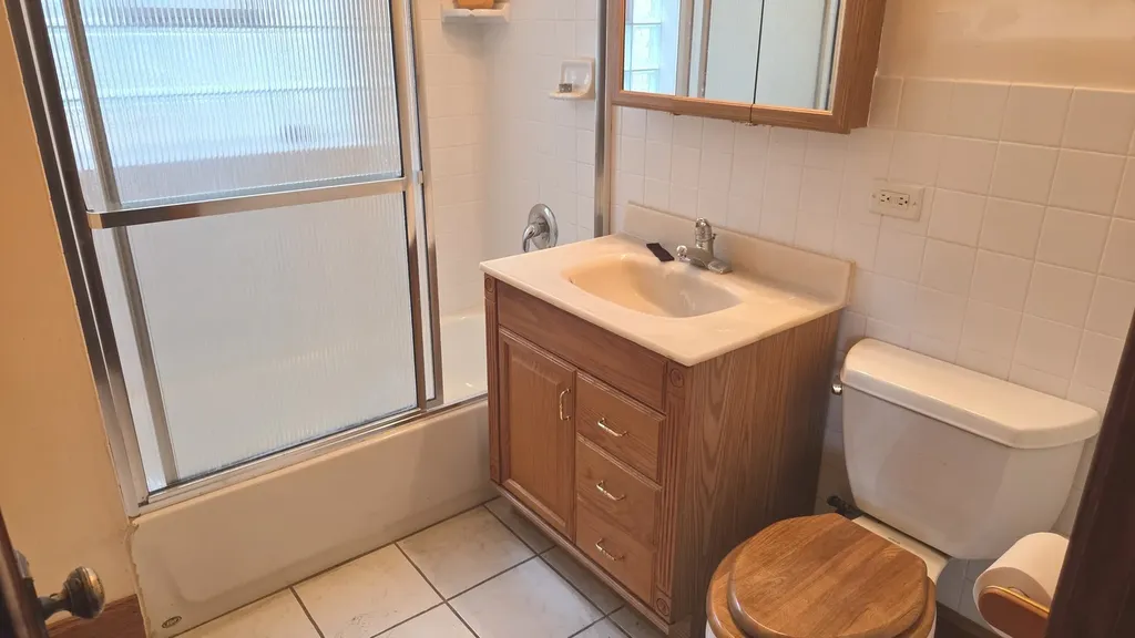 4307 South Sawyer Avenue Chicago IL 60632