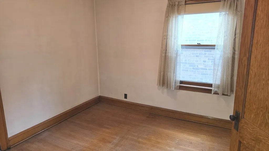 4307 South Sawyer Avenue Chicago IL 60632