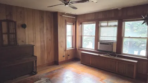 4307 South Sawyer Avenue Chicago IL 60632
