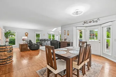 5N630 Leslie Court St. Charles IL 60175