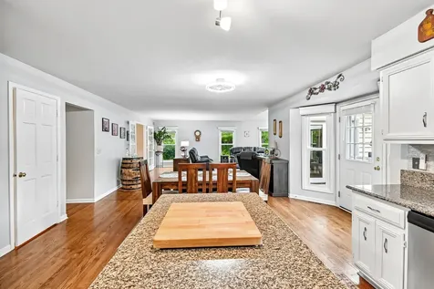 5N630 Leslie Court St. Charles IL 60175