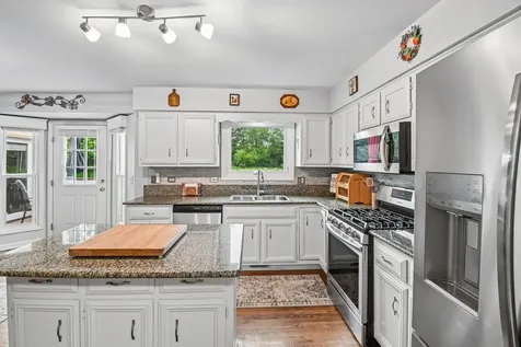 5N630 Leslie Court St. Charles IL 60175