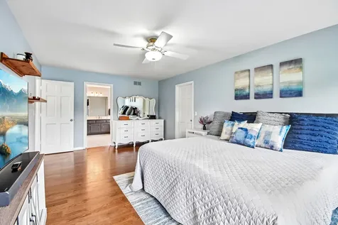 5N630 Leslie Court St. Charles IL 60175