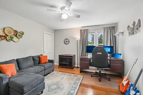 5N630 Leslie Court St. Charles IL 60175