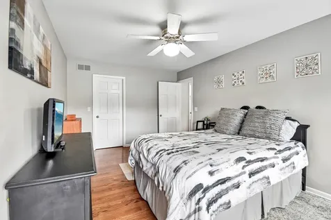 5N630 Leslie Court St. Charles IL 60175