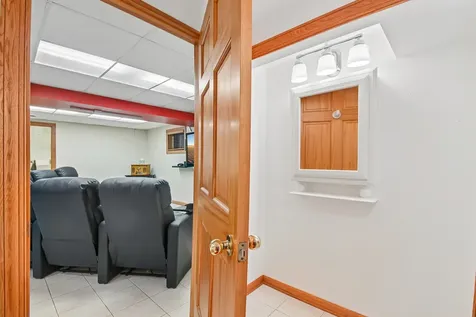 5N630 Leslie Court St. Charles IL 60175