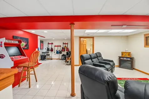 5N630 Leslie Court St. Charles IL 60175