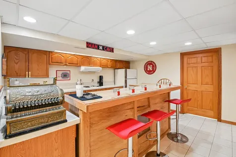 5N630 Leslie Court St. Charles IL 60175