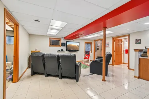 5N630 Leslie Court St. Charles IL 60175