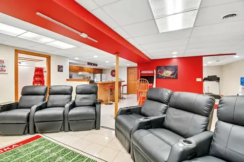 5N630 Leslie Court St. Charles IL 60175