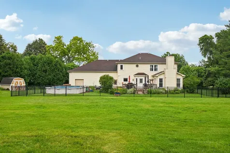 5N630 Leslie Court St. Charles IL 60175