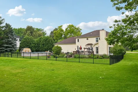 5N630 Leslie Court St. Charles IL 60175
