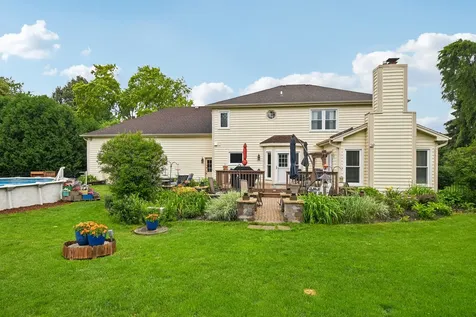 5N630 Leslie Court St. Charles IL 60175
