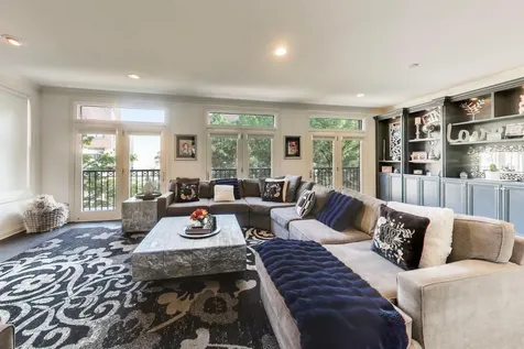 1850 Admiral Court Glenview IL 60026