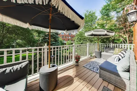 1850 Admiral Court Glenview IL 60026