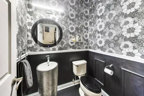 1850 Admiral Court Glenview IL 60026