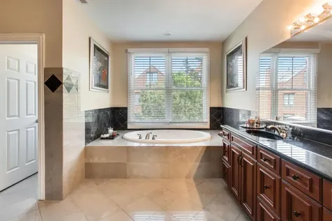 1850 Admiral Court Glenview IL 60026