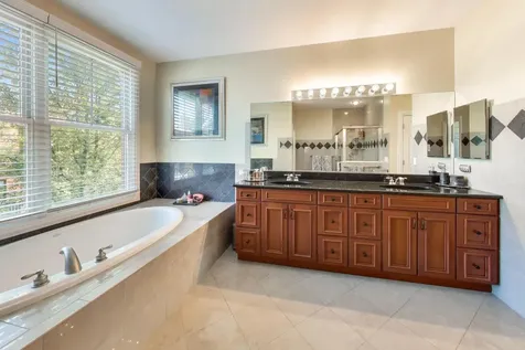 1850 Admiral Court Glenview IL 60026