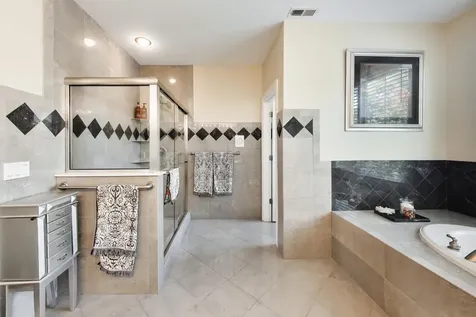 1850 Admiral Court Glenview IL 60026