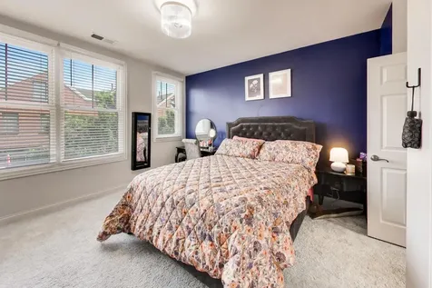 1850 Admiral Court Glenview IL 60026