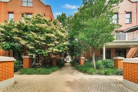 1850 Admiral Court Glenview IL 60026