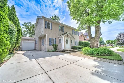 271 9TH Street Wheeling IL 60090