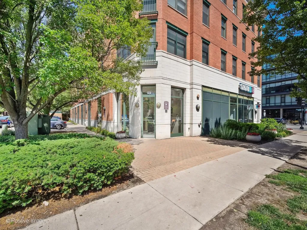 125 North Euclid Avenue Oak Park IL 60301