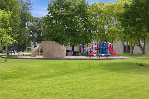 3115 North Stratford Road Arlington Heights IL 60004